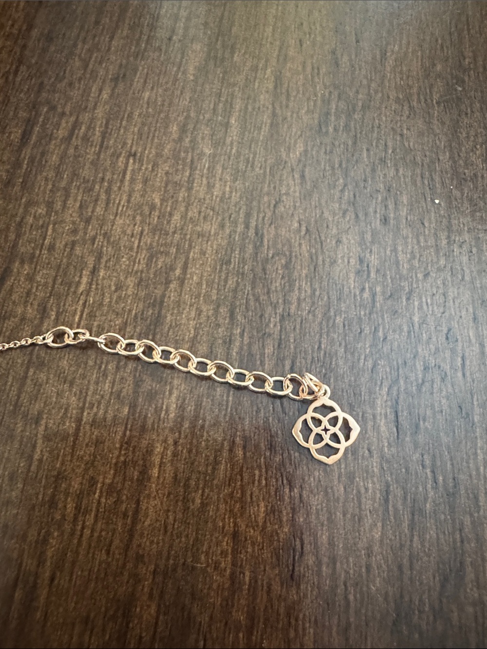 Kendra Scott Petite Rose Gold Oval Station Necklace - Picture 3 of 4